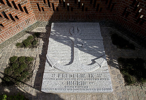 Gravsten for Frederik 9